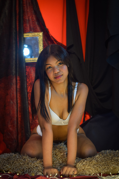 Performer GabyCoppeer Photo 2