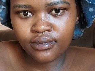 Profilbilde av ThickPearlx23 webkamera modell