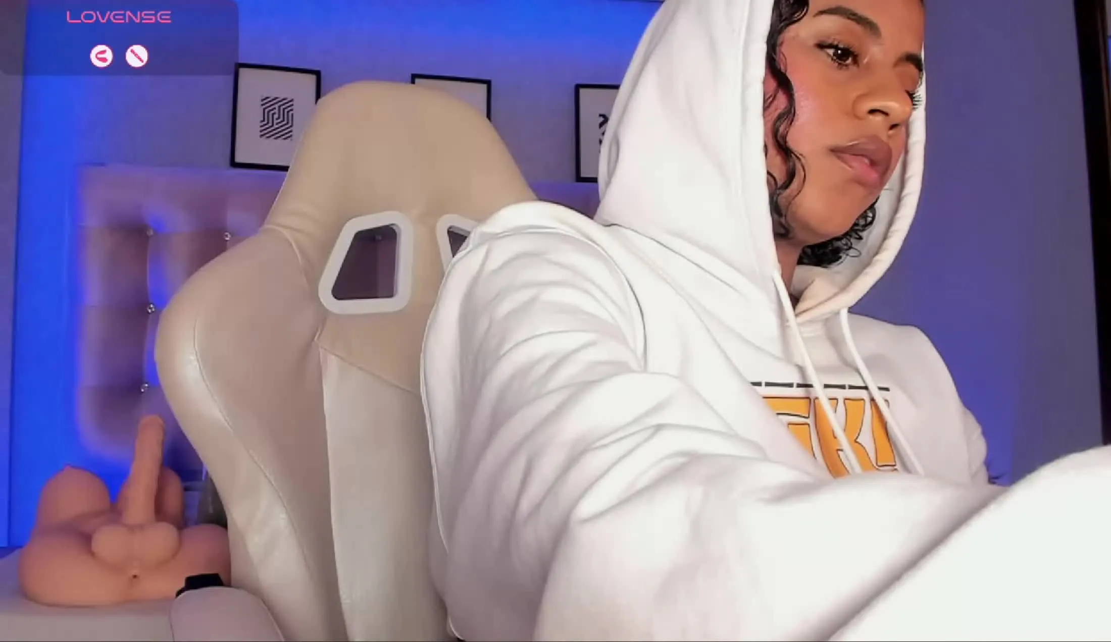 Interprete CharlotteeRussel Video 2