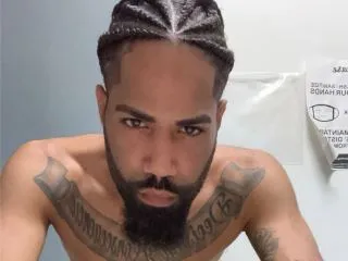 Image de profil du modèle de webcam BigDickO