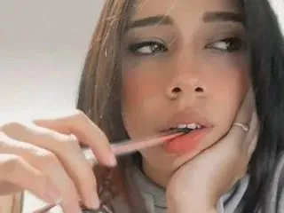 Imagen de perfil de modelo de cámara web de creamykittyy