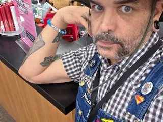 Image de profil du modèle de webcam Logan_Reaves18