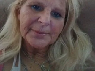 BubblylonaNight profilbild på webbkameramodell