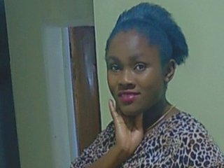 Imagen de perfil de modelo de cámara web de RIomey44