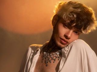 Miihailleroy profielfoto van cam model