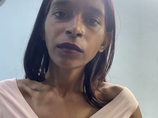 Image de profil du modèle de webcam Poonambeauti22