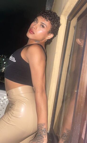 Interprete BeeallaRosee Foto 5