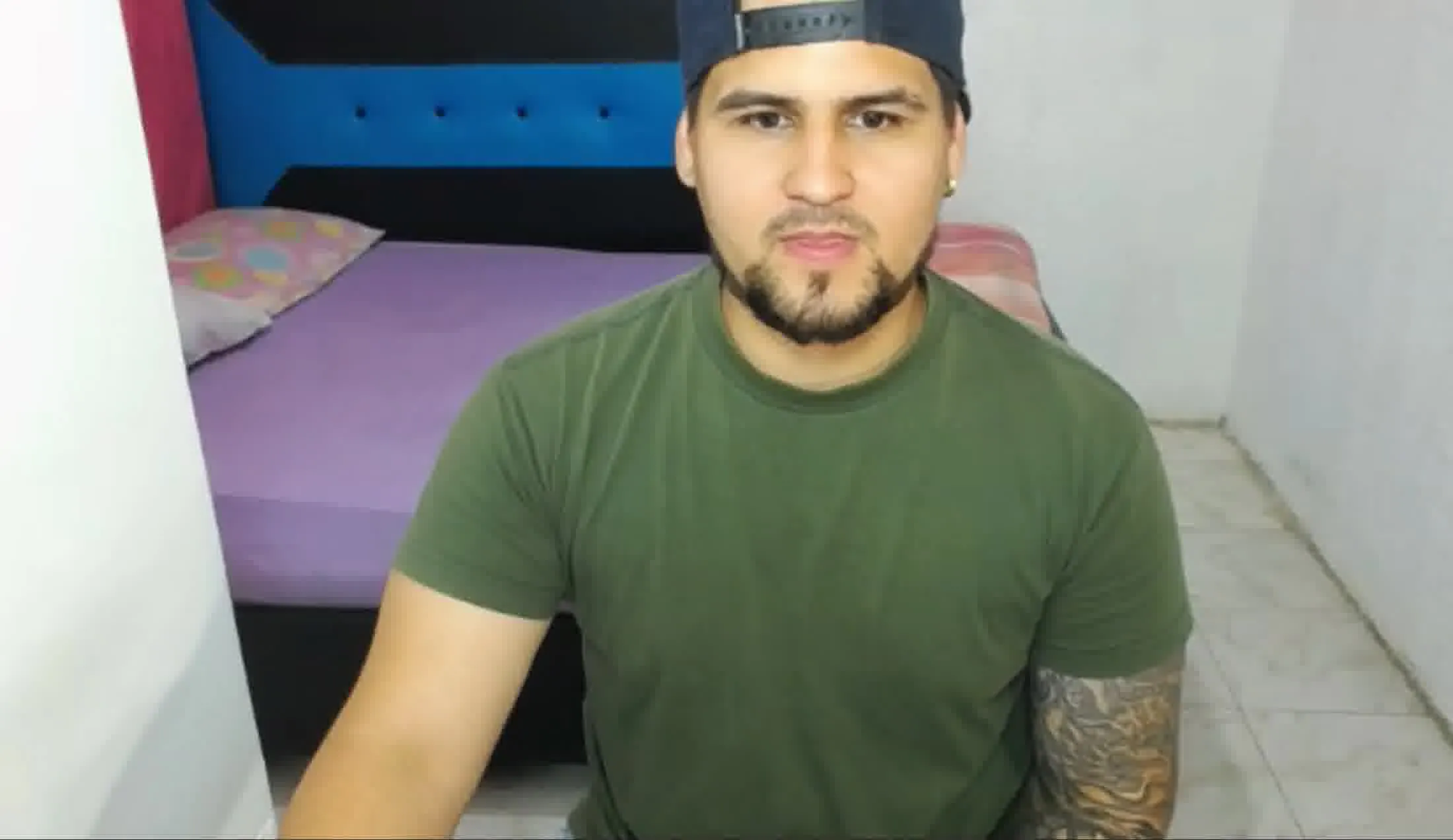 Interprete pitbullyveryhot Video 1