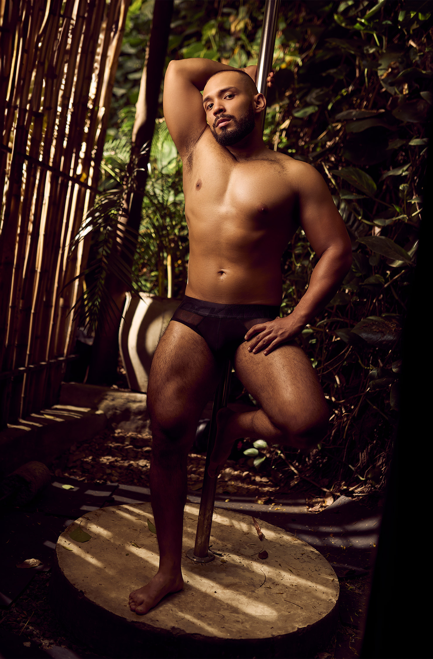 Performer LionFerrer Photo 6