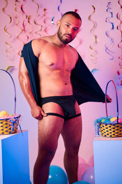 Performer LionFerrer Photo 11