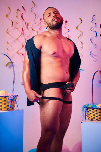 Performer LionFerrer Photo 12