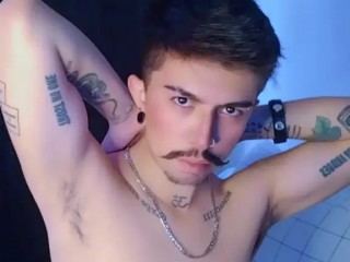 adrian_safronov Profilbild des Cam-Modells 