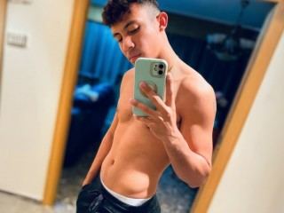 Imagen de perfil de modelo de cámara web de Alexxander21