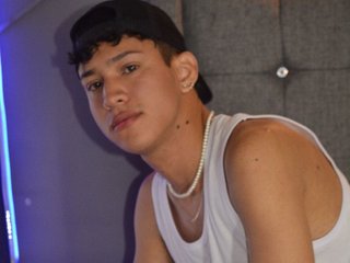 Foto de perfil de modelo de webcam de Maxim_19