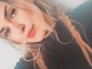 Image de profil du modèle de webcam MelMendes