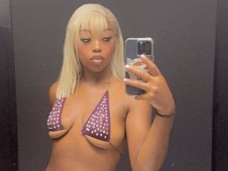 AdorablePearls profilbild på webbkameramodell