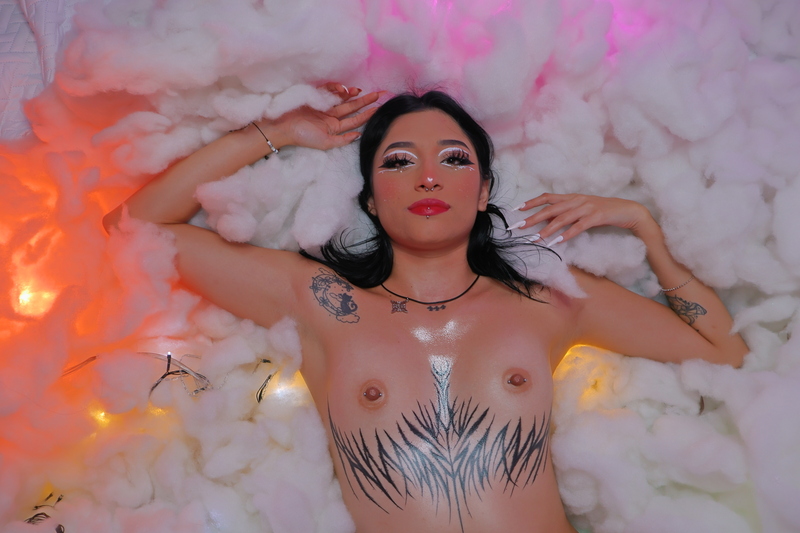 Interprete EmilieHayes Foto 3