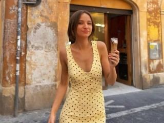 ElysLunar cam model profile picture