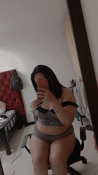 Performer Natalie25 Photo 2