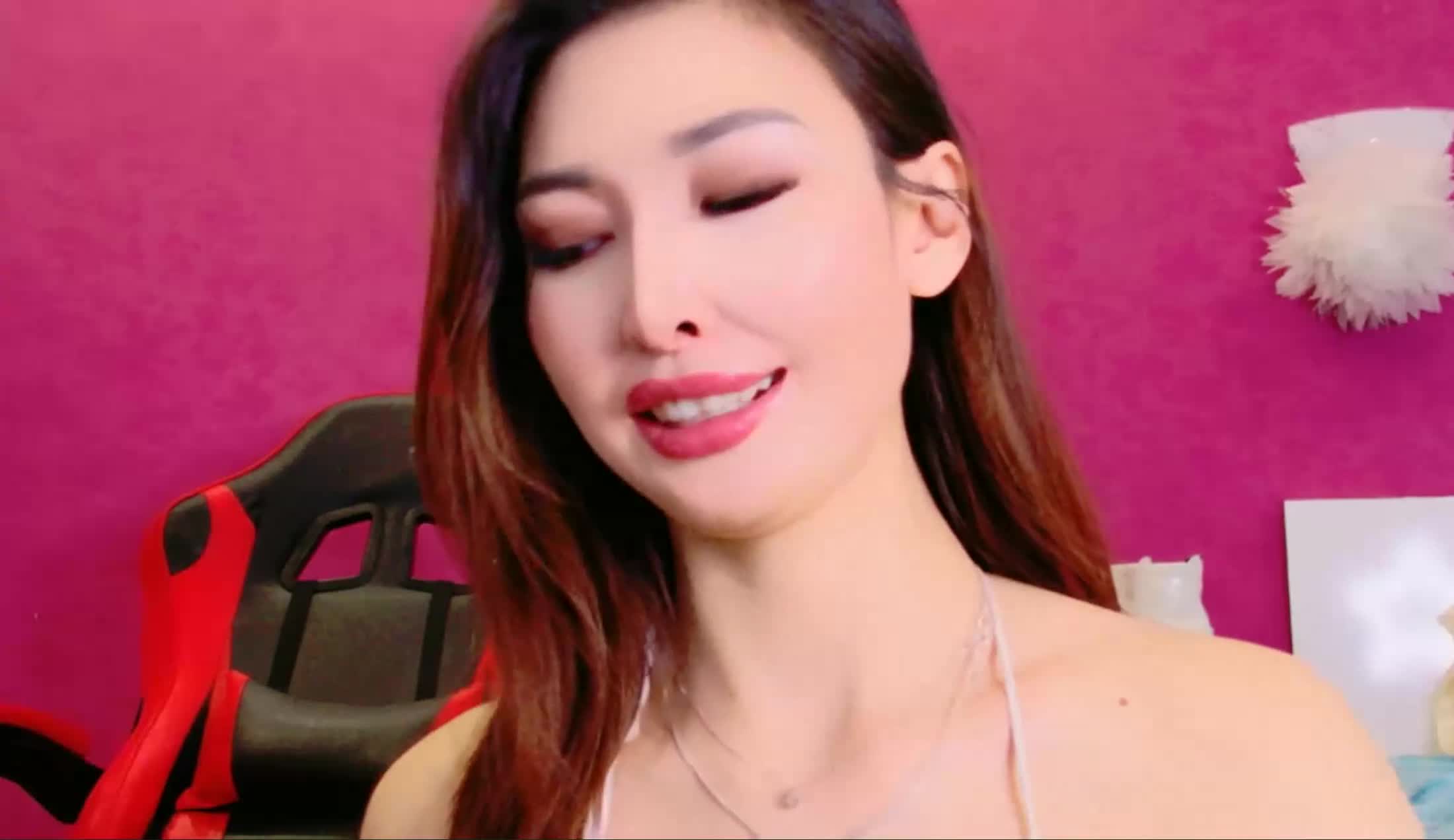 Utøver honey_yani Video 2