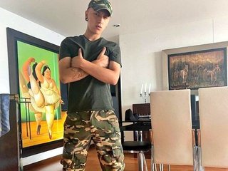 Imagen de perfil de modelo de cámara web de DANDYTHOMASS