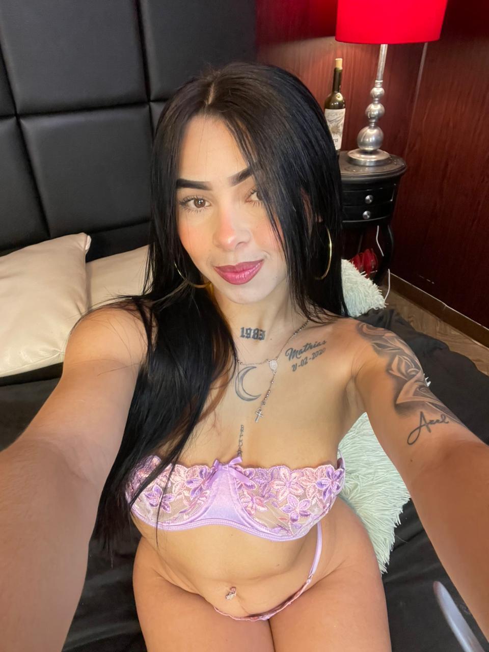 Darsteller AllisonEstradaa Foto 7