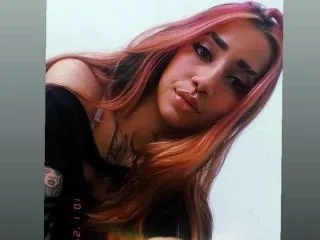 AishaMuller profilbild på webbkameramodell