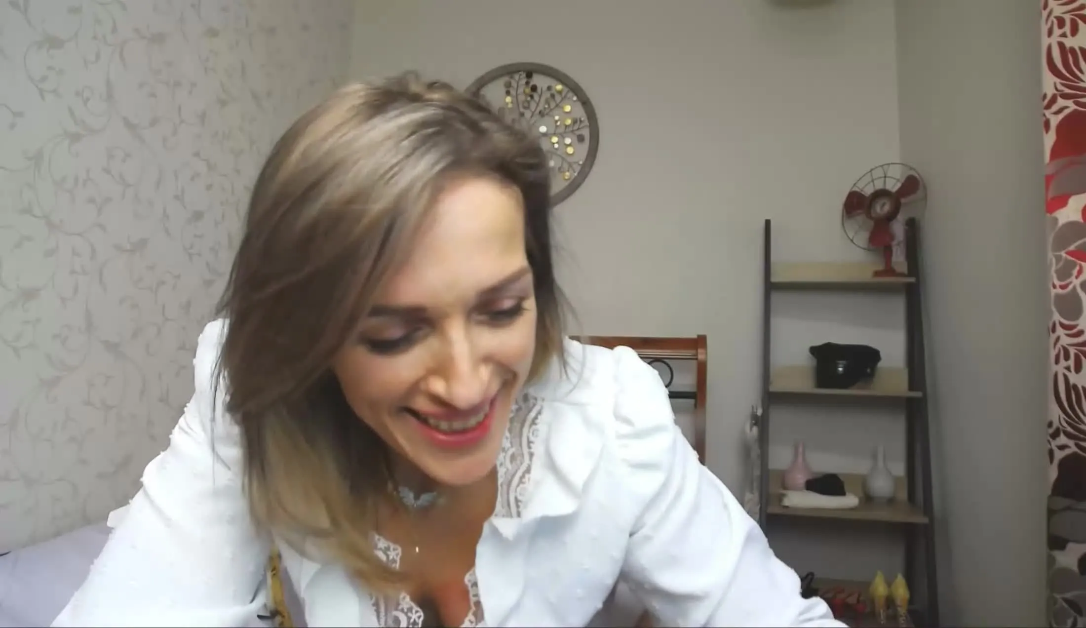 Intérprete ANGELYYNA Video 1