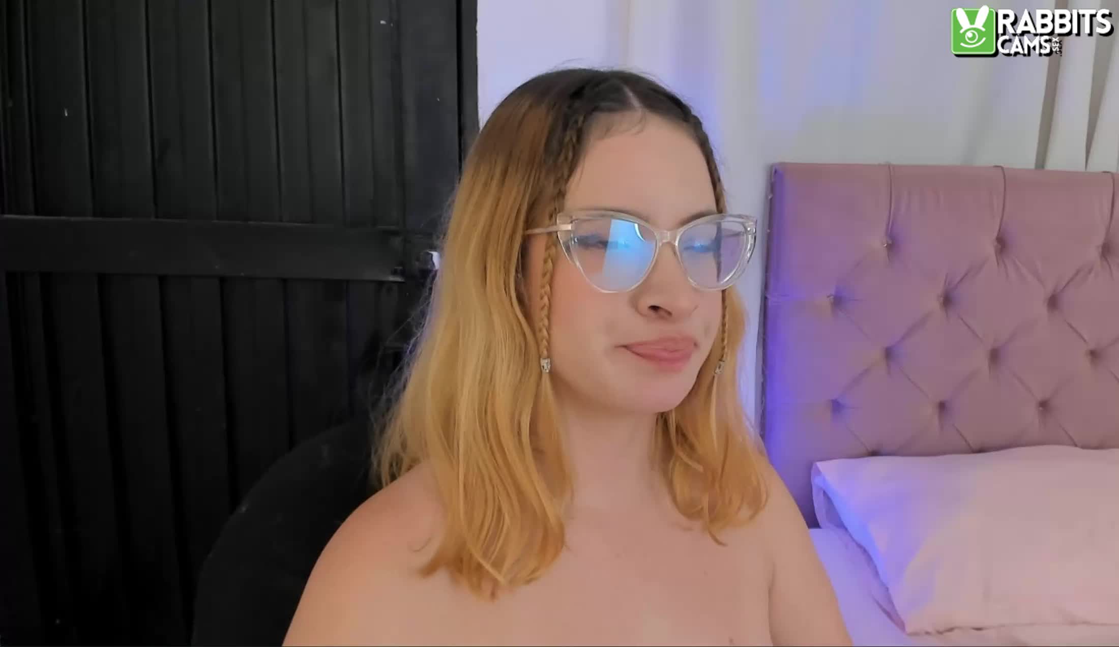 Artist MaddieBell Video 2