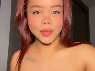 littlee_sophiee immagine del profilo del modello di cam