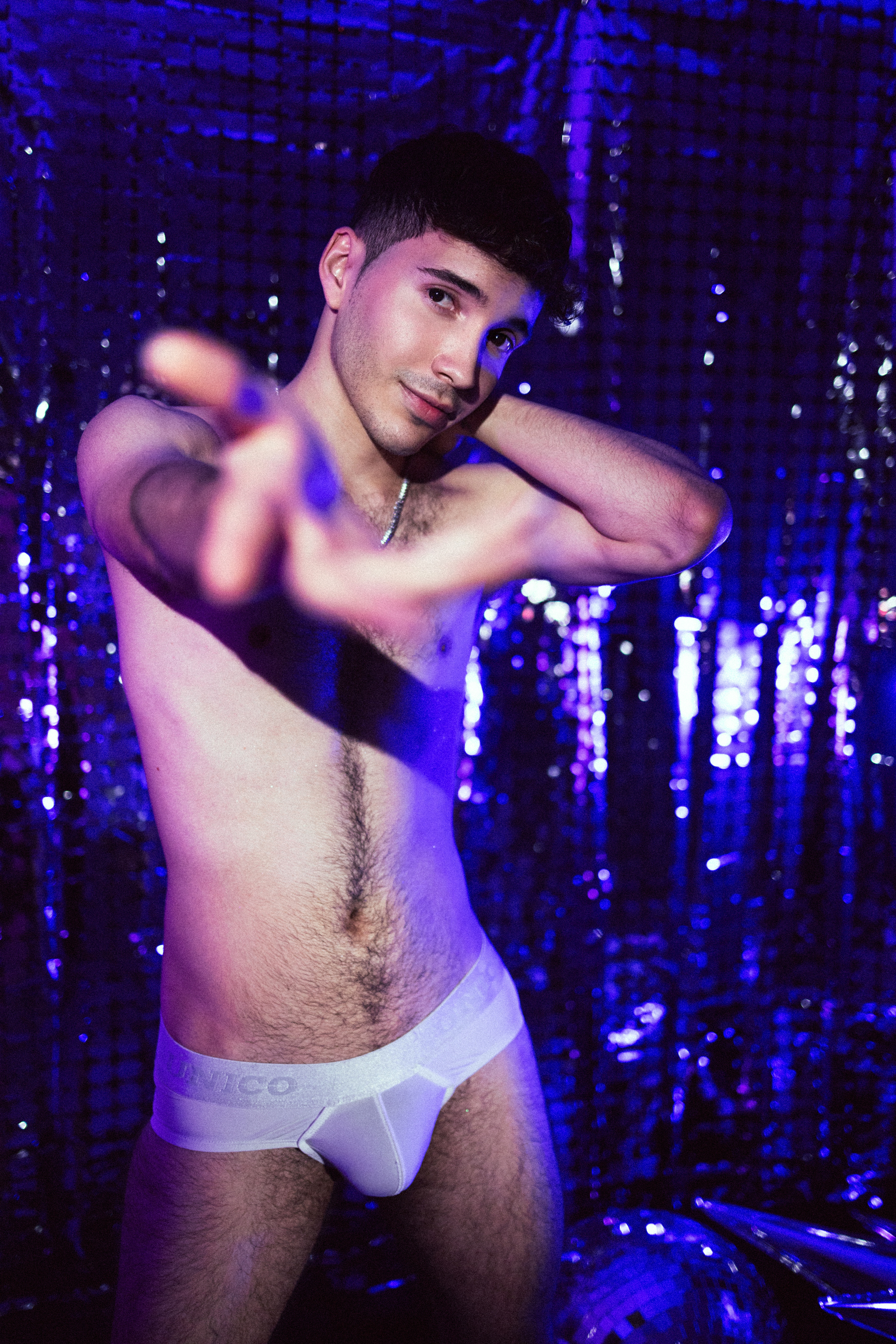 Performer PoollParty Photo 4