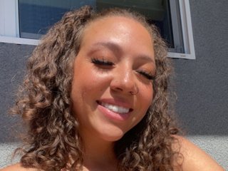 HolleeMooreXXX cam model profile picture