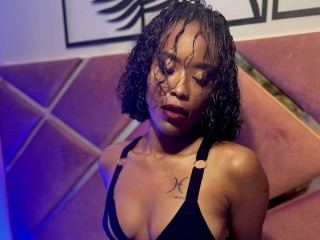 Imagen de perfil de modelo de cámara web de mayralisbeth