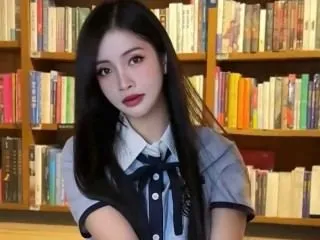 Image de profil du modèle de webcam Asian_2024