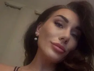 Imagen de perfil de modelo de cámara web de CarinaKor