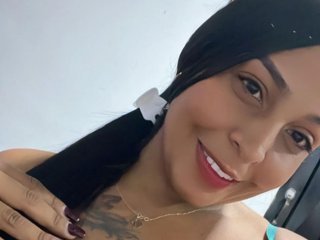 Andreabombon cam model profile picture