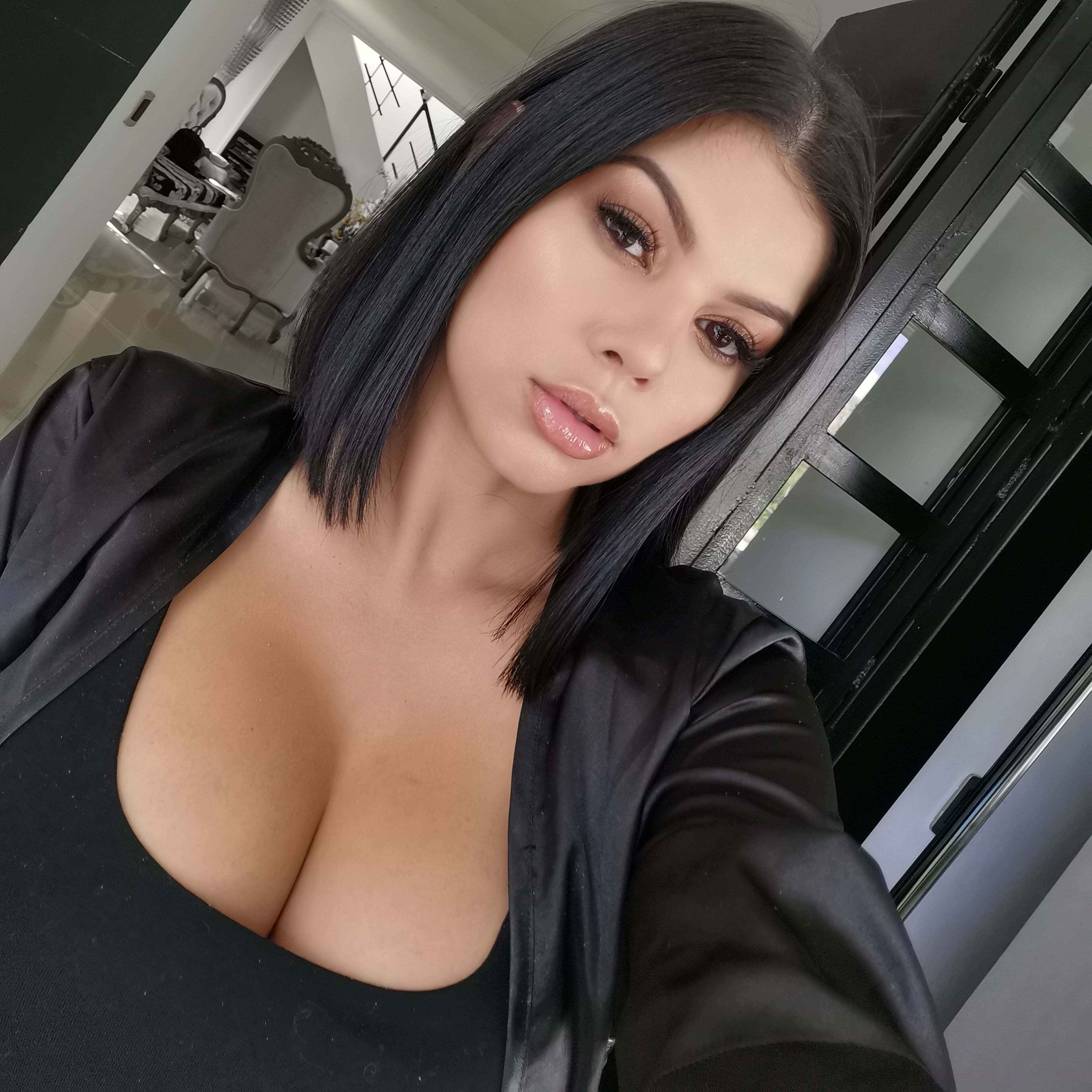 Intérprete AMMBERJAY Foto 1