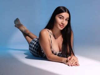 Image de profil du modèle de webcam AhdaraRose