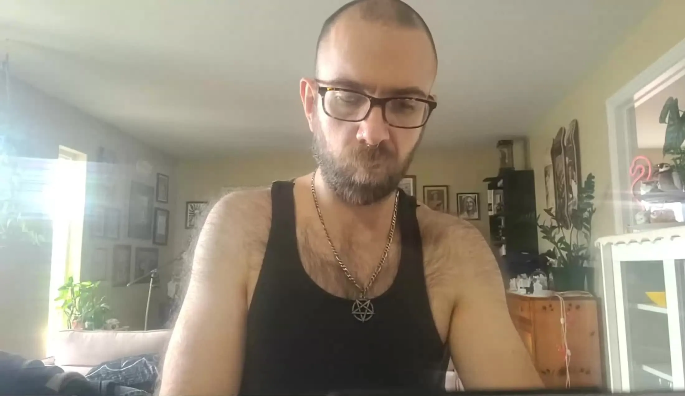 Interprete DamienMace Video 1