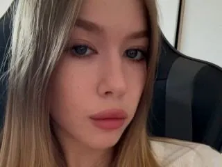 Imagen de perfil de modelo de cámara web de MilanaEtsi
