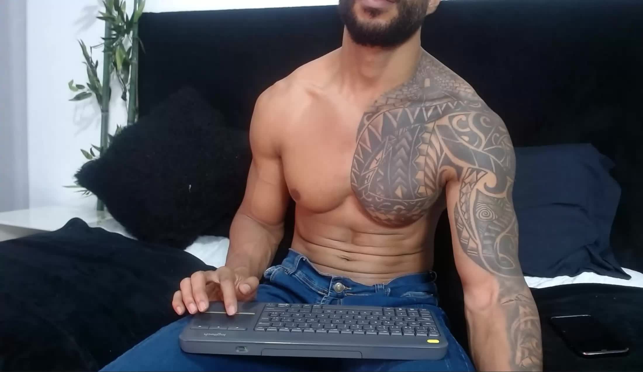 Interprete AdamGrays Video 1