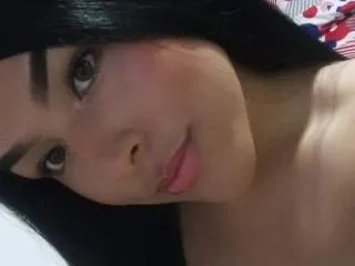 chloe_jonnes_18 profilbild på webbkameramodell