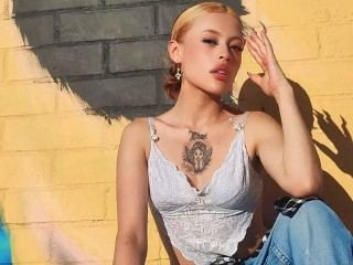 AuroraHastings profilbild på webbkameramodell