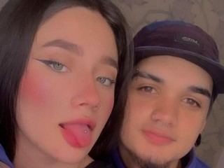 CrystalAndCharless cam model profile picture
