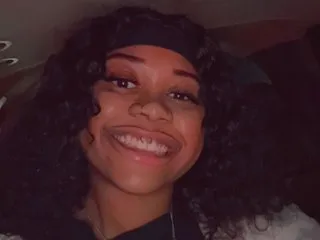 RoseLia18 profilbild på webbkameramodell