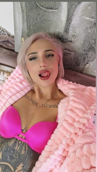 Interprete QueenLinaLuxury Foto 8