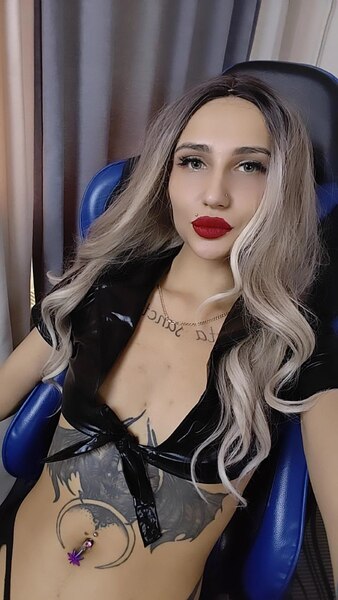 Interprete QueenLinaLuxury Foto 7