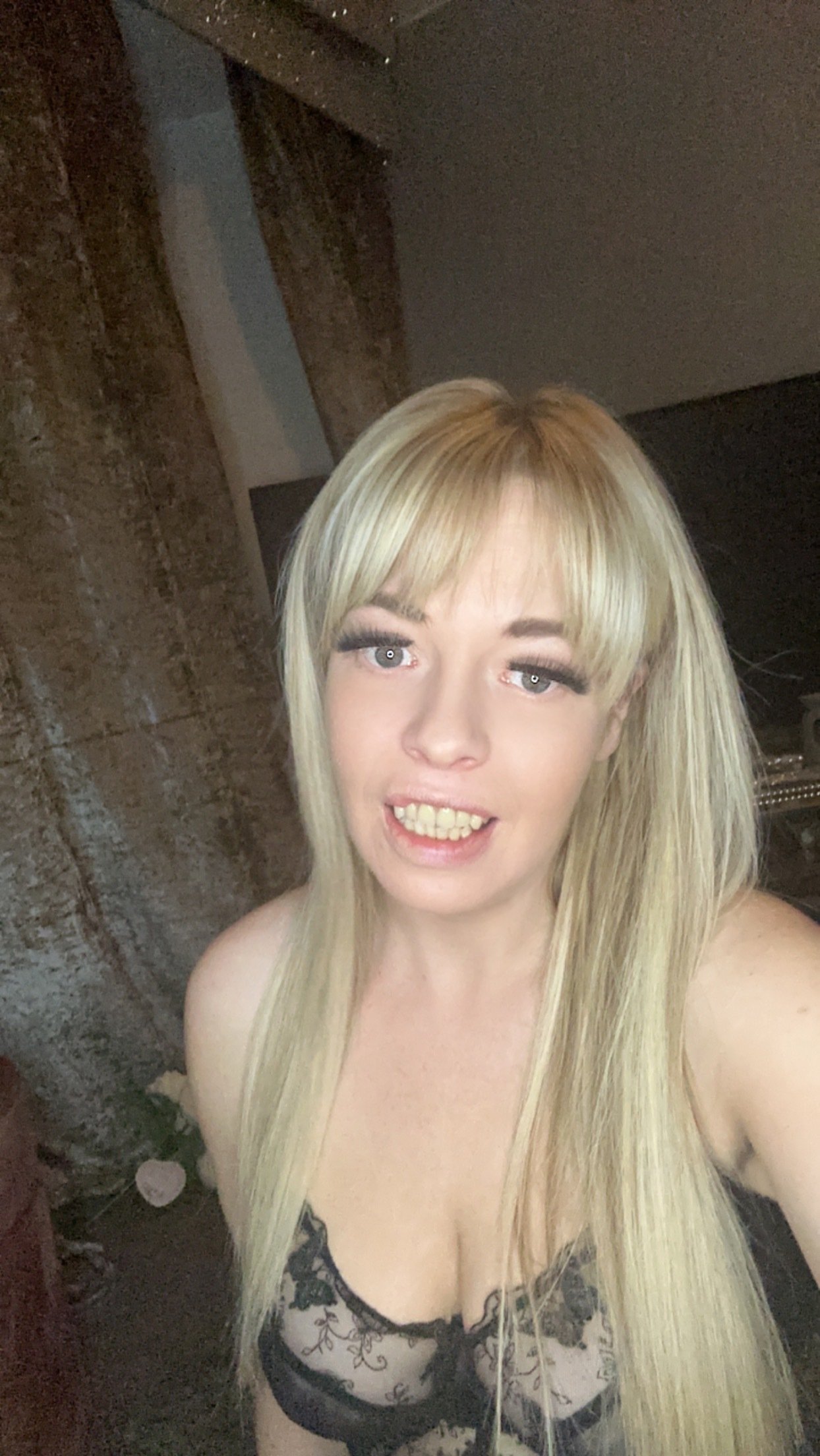 Artist Unfaithful_Housewife Foto 12