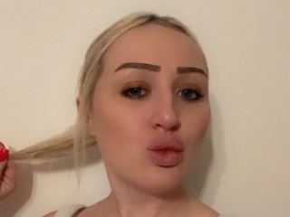 Foto de perfil de modelo de webcam de Charlotte_Ukxx 