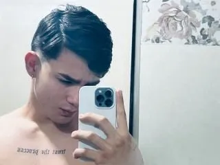 EthaanBull18 profilbild på webbkameramodell